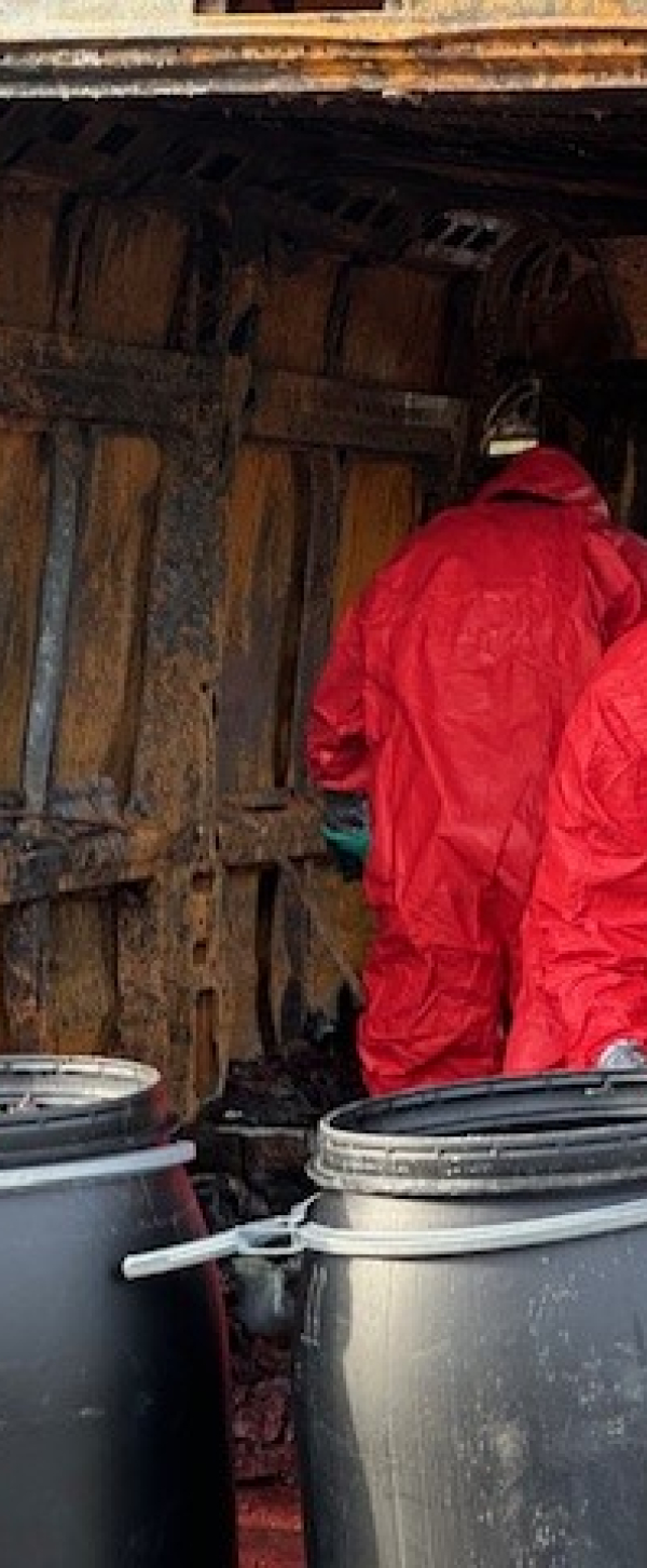 voertuig brand met onbekende chemische stof