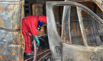 voertuig brand met onbekende chemische stof
